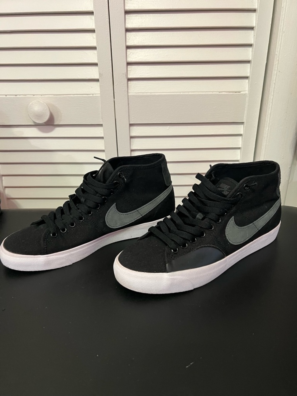 Nike Black Casual Sneaker Size 8.5